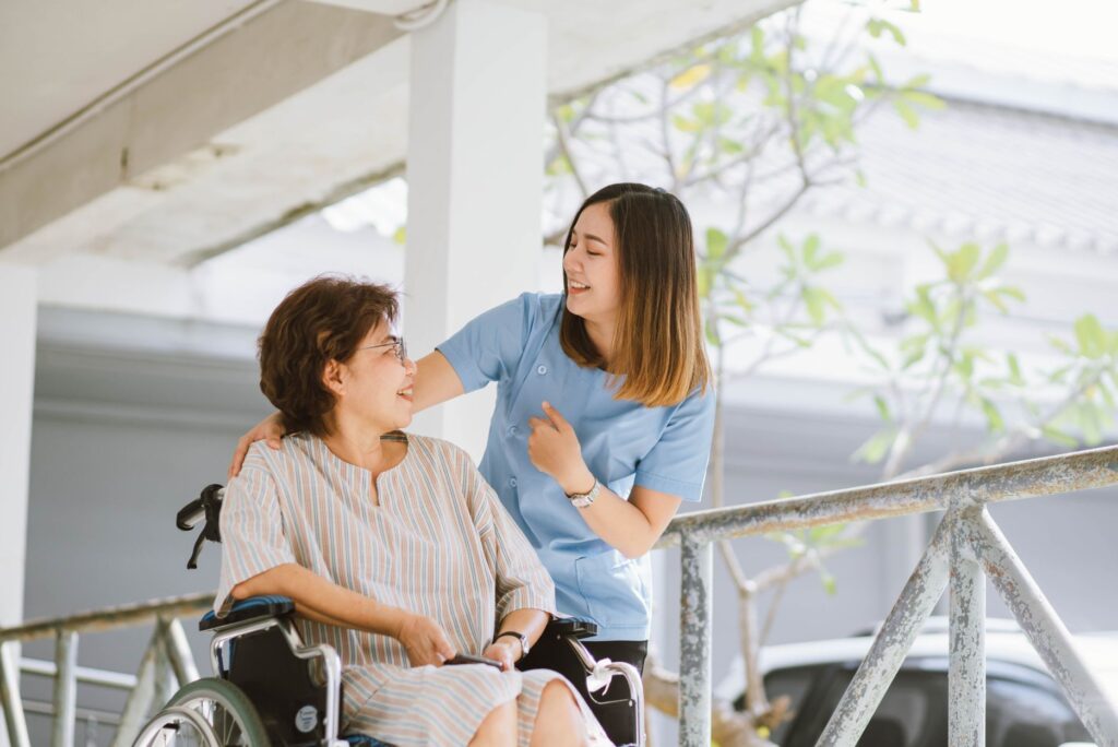 特定技能「介護」と在留資格「介護」とはの画像